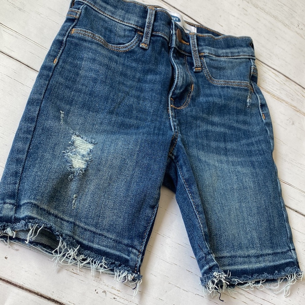 Old Navy Girls Denim Shorts - Picture 4 of 4